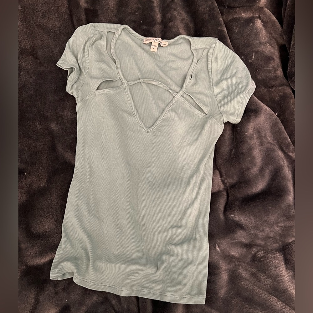 nwot express one eleven size small green soft tee